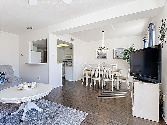 5th image of 565 ORCHID DRIVE