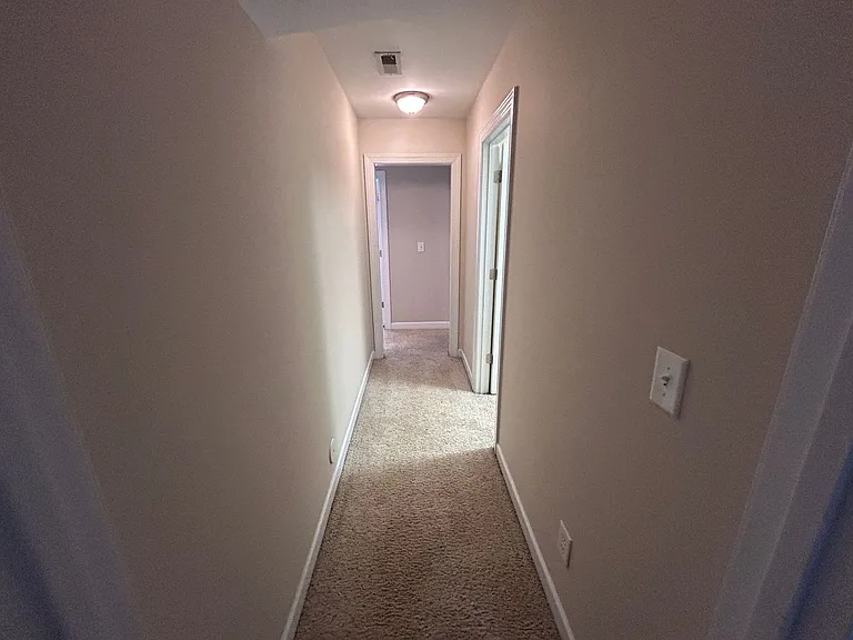 4540 Pebble Lake Dr — Photo 32