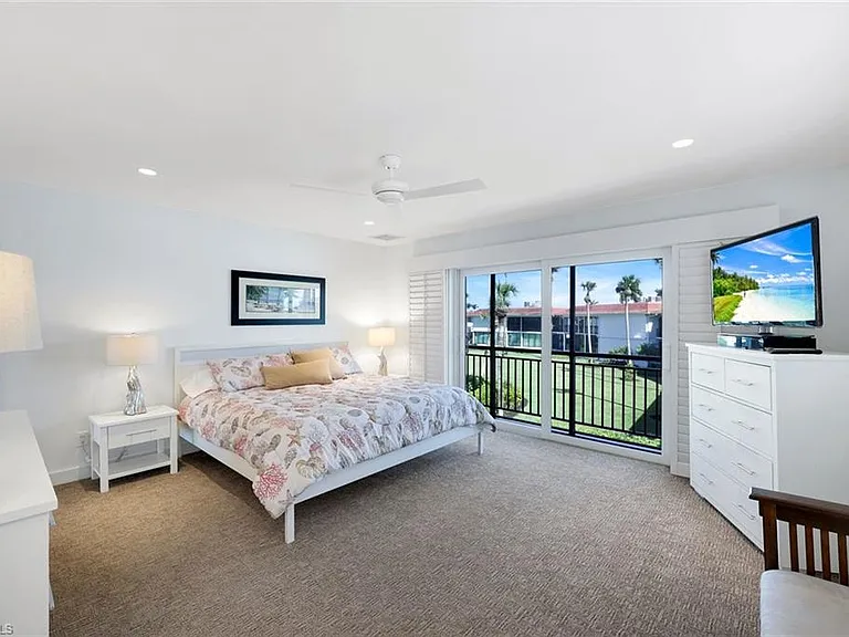 2211 Gulf Shore Blvd N #C4 — Photo 11