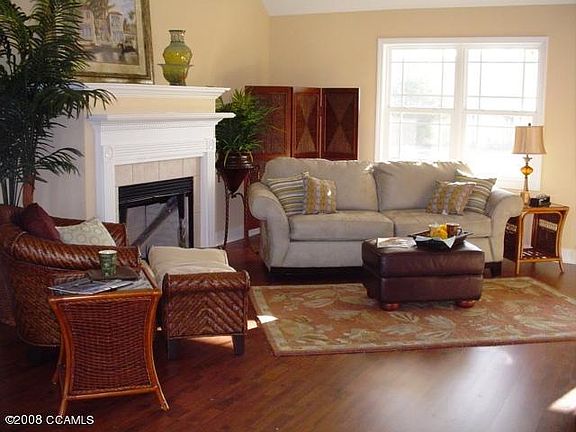 2nd image of 536 Park Meadows