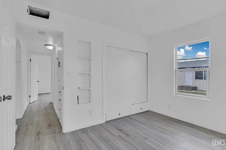 1233 Woodrow Ave #1233 — Photo 9