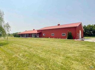 16474 32nd Street Rd, Green Ridge, MO 65332