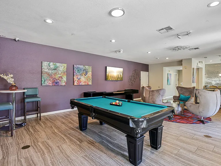 Verona Apartments — Photo 25