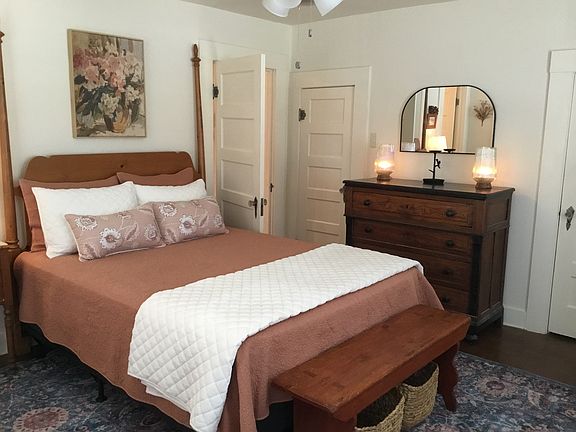 5th image of 203 Candler St