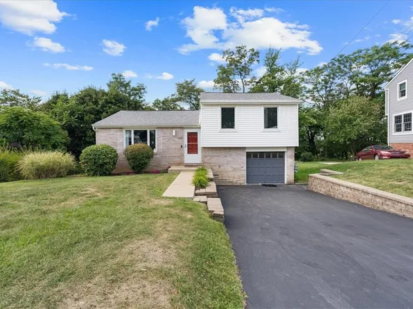 160 Rivercrest Dr, Coraopolis, PA 15108