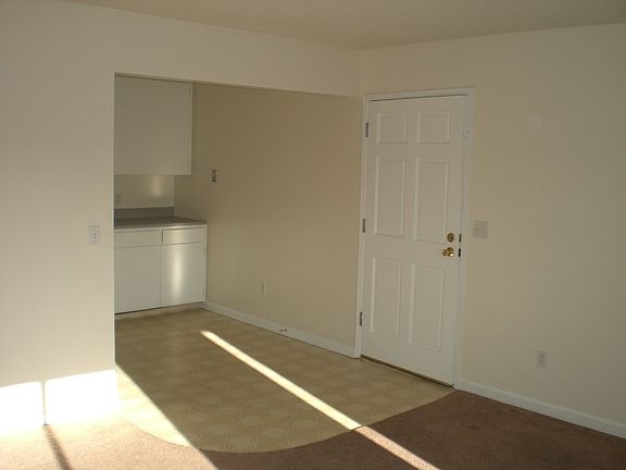 4th image of 230 Edith St APT C