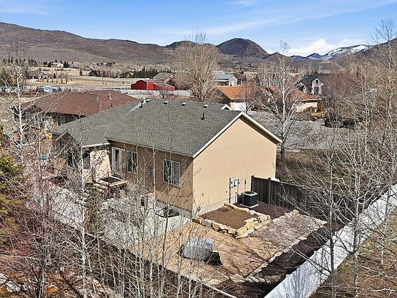 2nd image of 5325 Bridle Cir