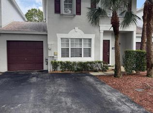 9541 Bradshaw Ln, Tamarac, FL 33321
