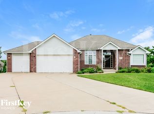 15541 Pine Rdg, Basehor, KS 66007