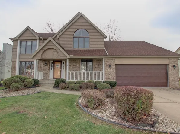 37 Hemlock Ln, Lancaster, NY 14086