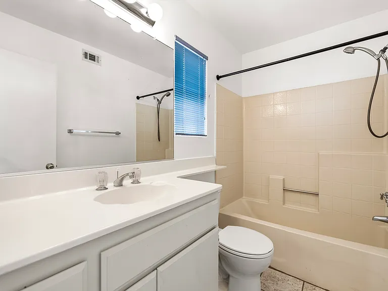 2nd Bathroom
