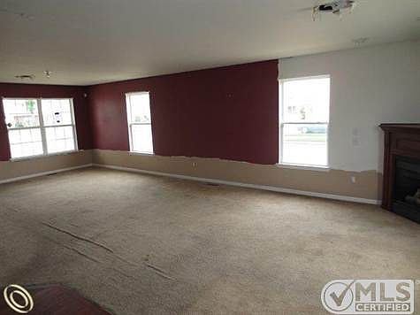 1205 Montclair Livingrrom.JPG
