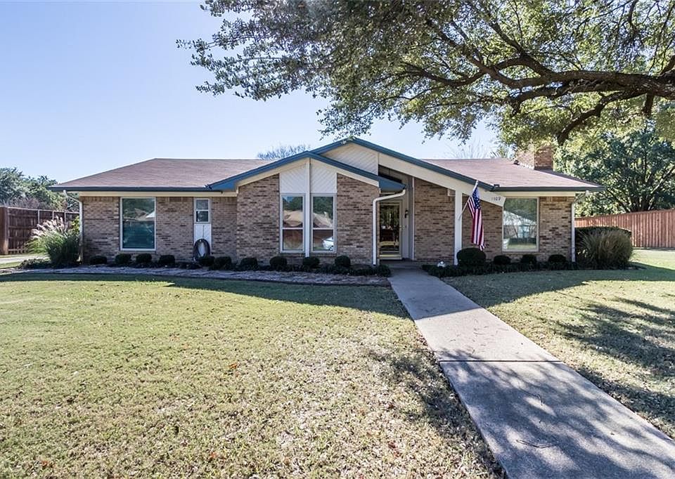 1st image of 1109 Laguna Vista Way