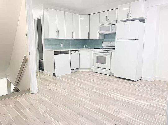 3rd image of 522 Leonard St #1