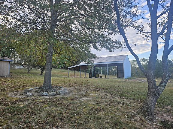 5th image of 6689 Douglas Road