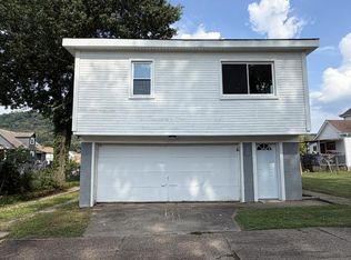 112 Hickory Ave, Moundsville, WV 26041