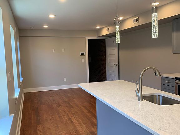 5th image of 1613 W Girard Ave #3B