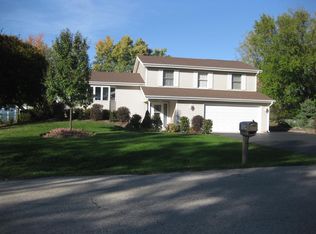 1104 Hayden Dr, Johnsburg, IL 60051