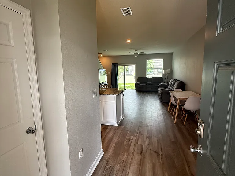 156 Great Star Ct — Photo 2