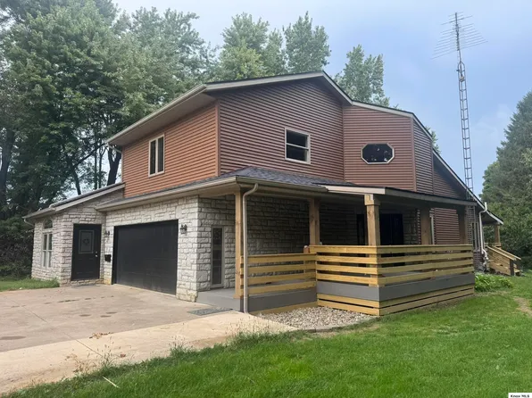 1700 Apple Valley Dr, Howard, OH 43028