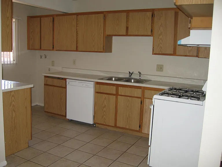 233 La Mirage Ln — Photo 8
