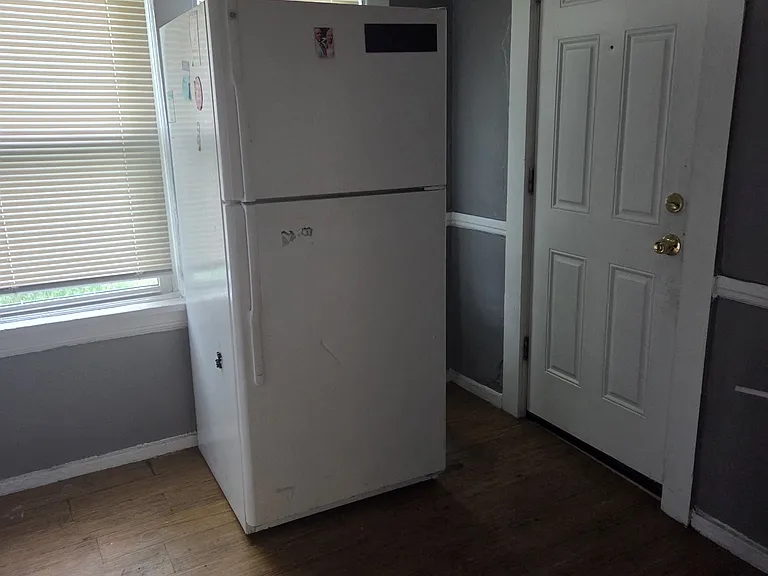 10702 Bryant Ave #1 — Photo 7
