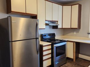 182 W Broad St, Yoe, PA 17313