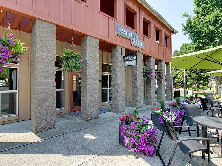 Russellville Commons — Photo 23
