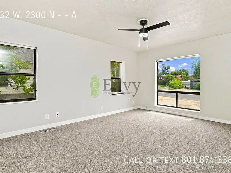 432 W 2300 N #A — Photo 11