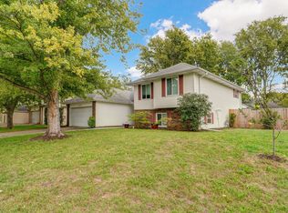 3710 S Leawood Ave, Springfield, MO 65807