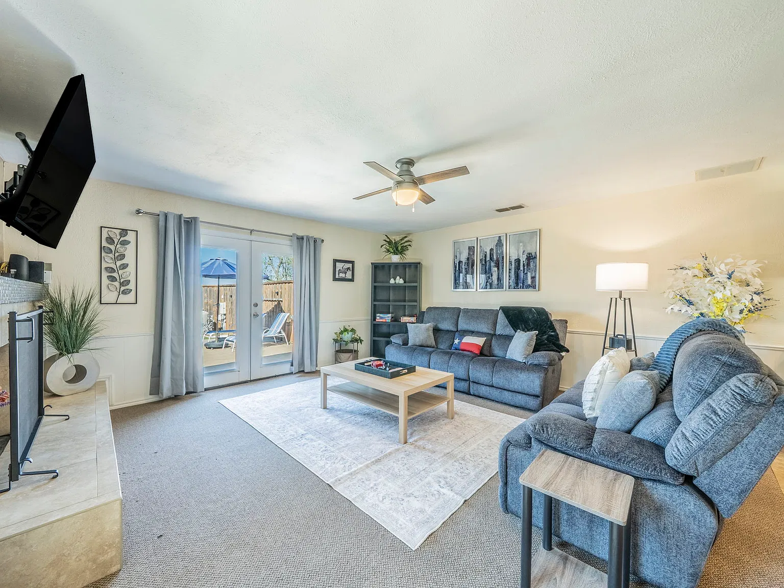 3 bed, 1946 sqft, $5,000 — Photo 2