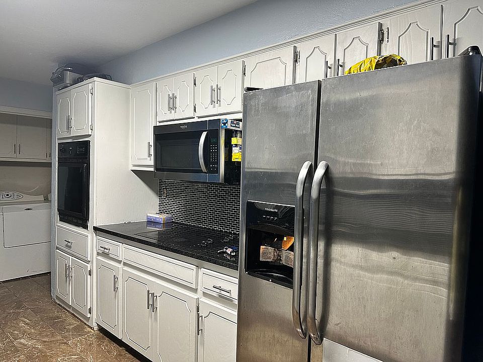 Updated cabinets & hardware 