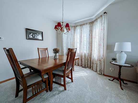 4th image of 25212 Presidential Ave