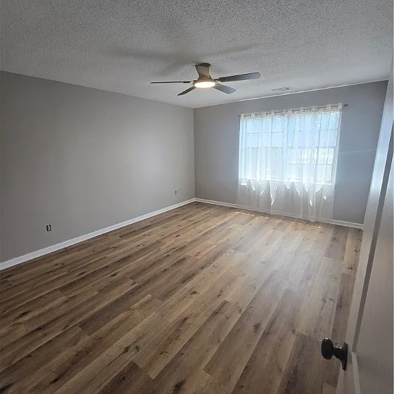 232 Stephenson Ave #3CC — Photo 14