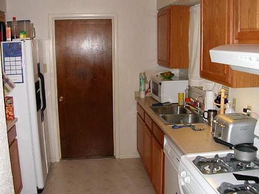 4th image of 4134 JUDIVAN DR