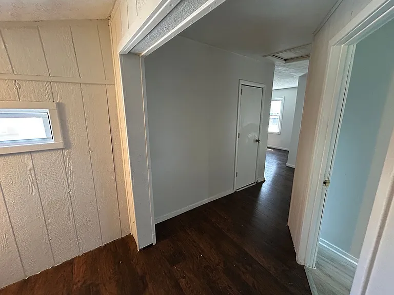 640 W 13th St — Photo 32