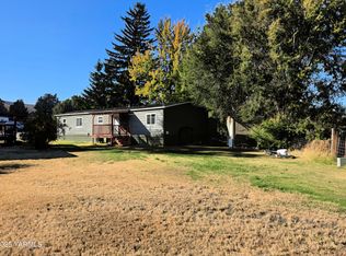 1724 W 45th Ave TRAILER A60, Kennewick, WA 99337