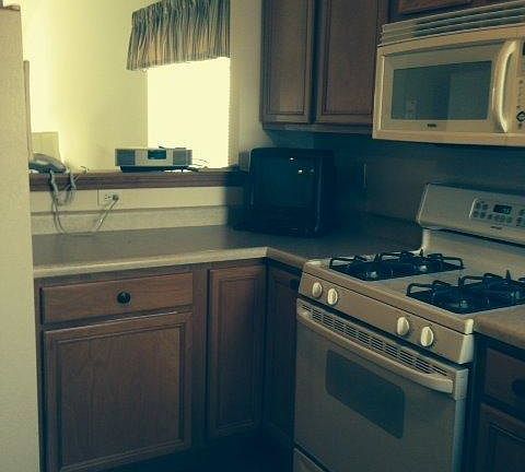 5th image of 3013 Columbine Cir