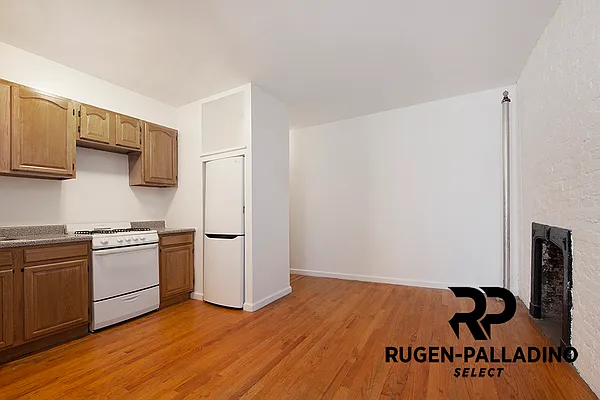 Rented by R New York | media 2