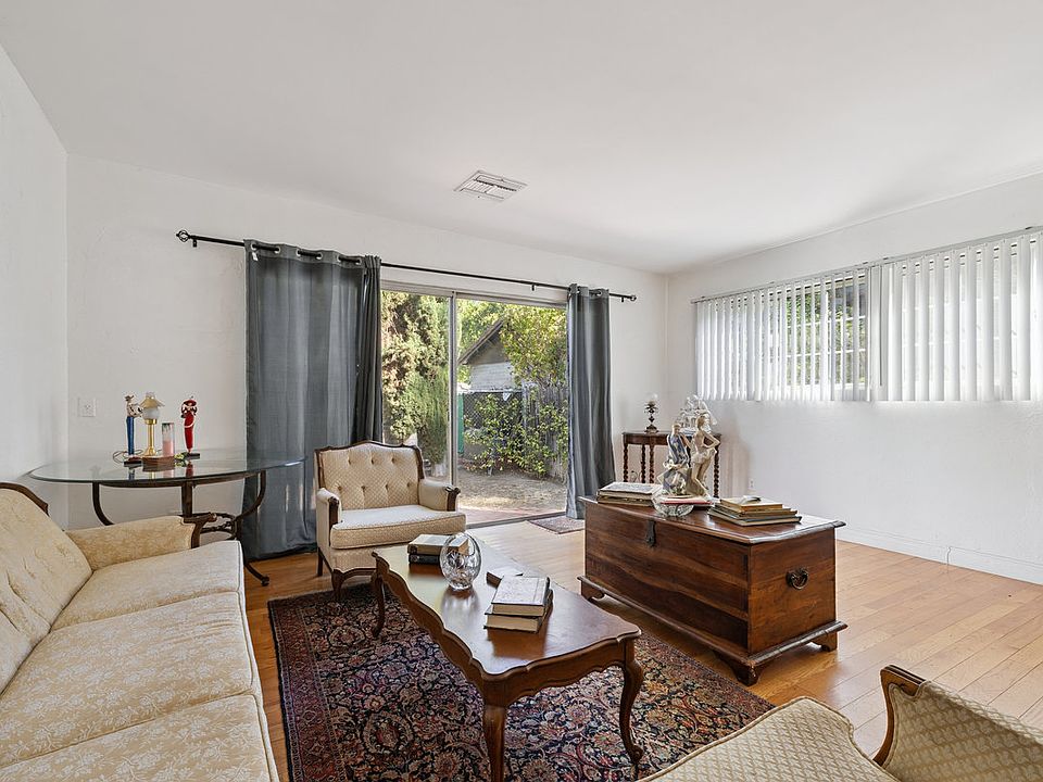 2nd image of 23265 Leonora Dr