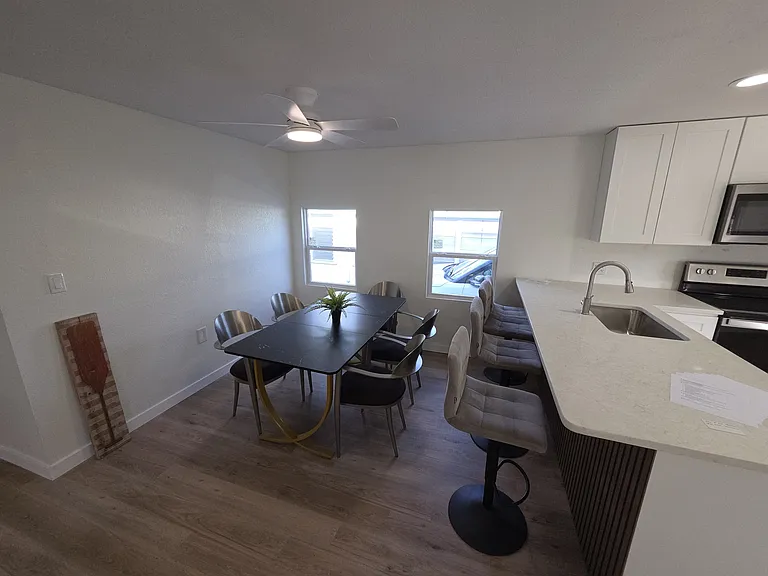 150 Old Englewood Rd #5 — Photo 2