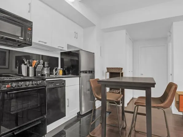 150 West 51st Street image 4 of 16