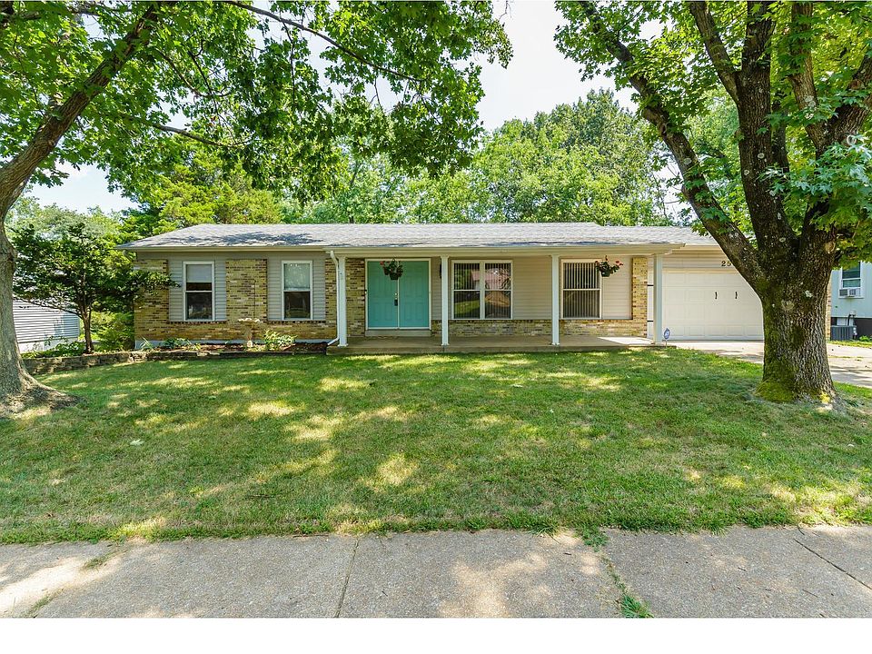 2nd image of 256 Braeshire Dr