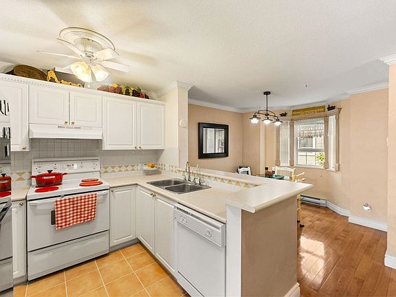 4th image of 15258 105th Ave #302