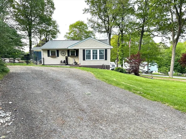 5 Oakwood Rd, Rutland, MA 01543