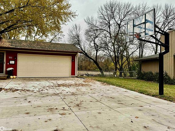 3rd image of 311 26th Ave S