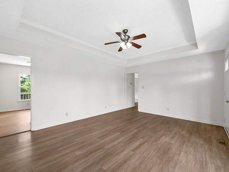 253 Moncrest Dr — Photo 7