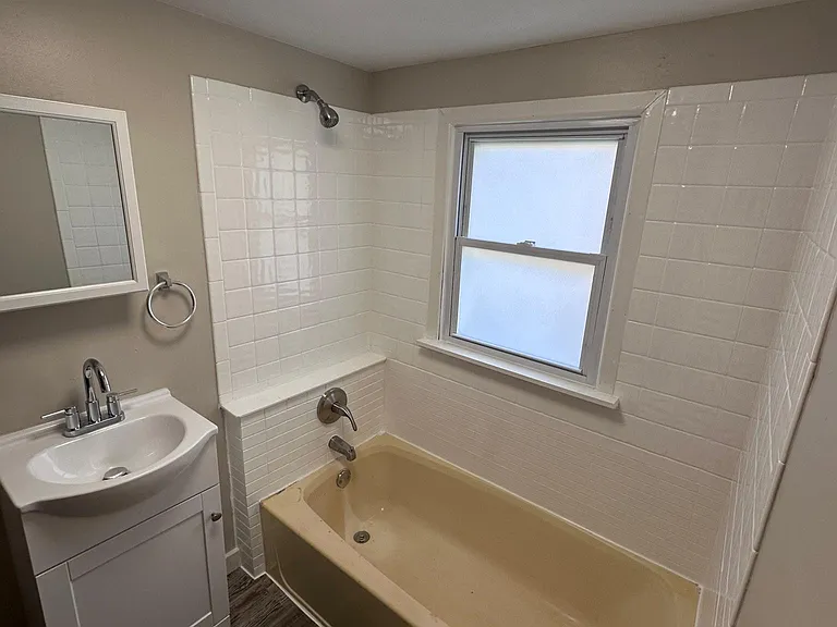 371 Larimer Ave — Photo 7