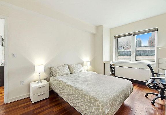 4th image of 425 5th Ave APT 20B