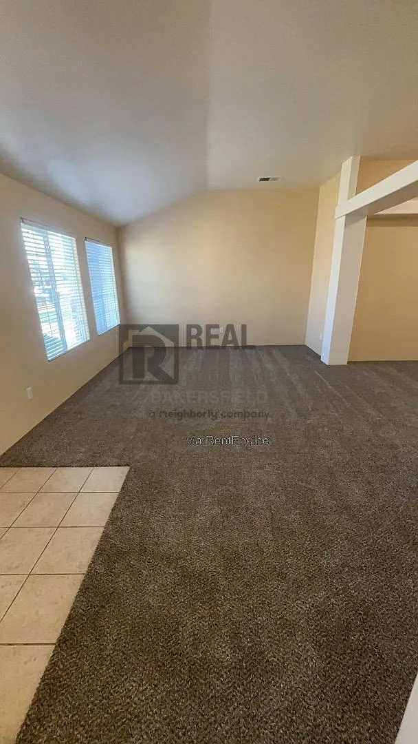 3 bed, 2.0 bath, 2218 sqft, $2,350 — Photo 4
